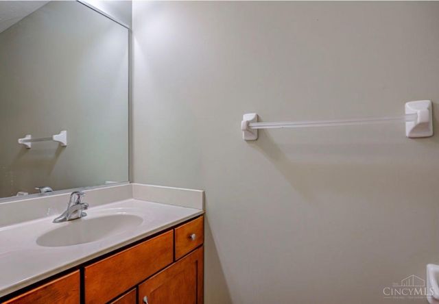 1420 Alexander Drive, Hamilton, OH 45013