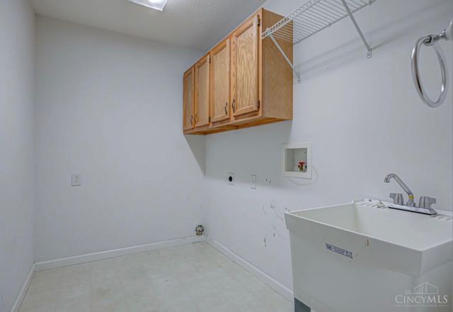 1420 Alexander Drive, Hamilton, OH 45013