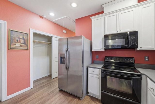 1050 Avenue C, Beaumont, TX 77701