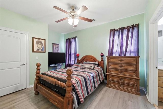 1050 Avenue C, Beaumont, TX 77701