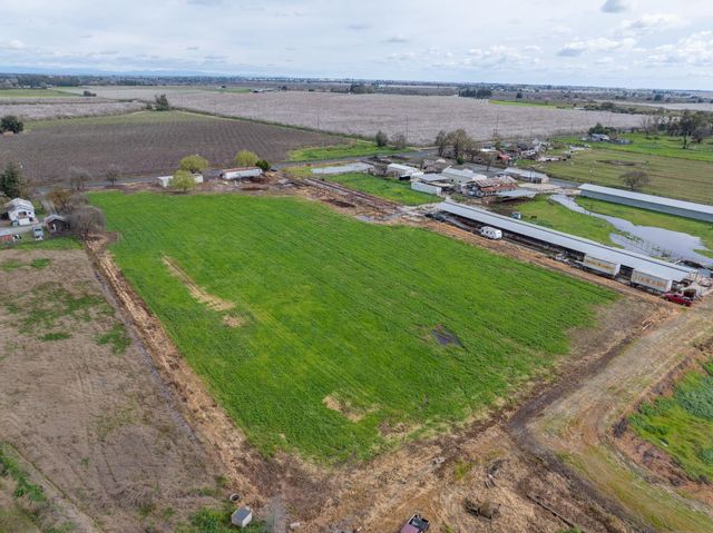 10053 Sawyer Ave, Oakdale, CA 95361