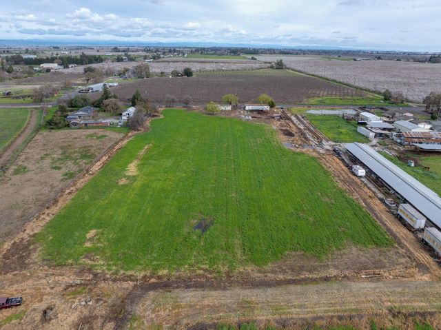 10053 Sawyer Ave, Oakdale, CA 95361