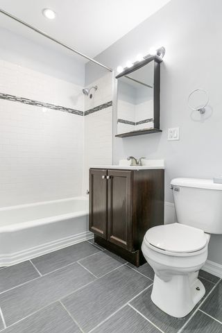 6021 N Winthrop Avenue 507, Chicago, IL 60660