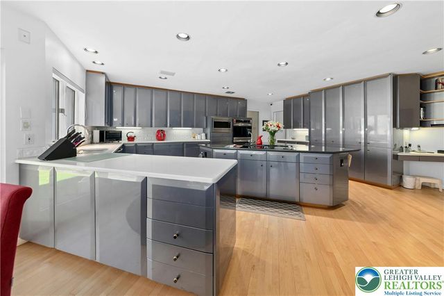2334 Riverbend Road, Lower Macungie Twp, PA 18103