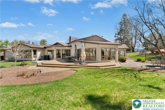 2334 Riverbend Road, Lower Macungie Twp, PA 18103