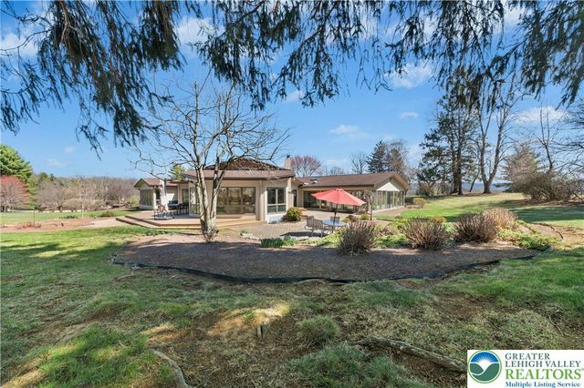 2334 Riverbend Road, Lower Macungie Twp, PA 18103