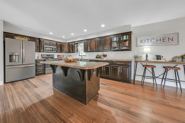 11251 COUNTY ROAD 391, Holts Summit, MO 65043