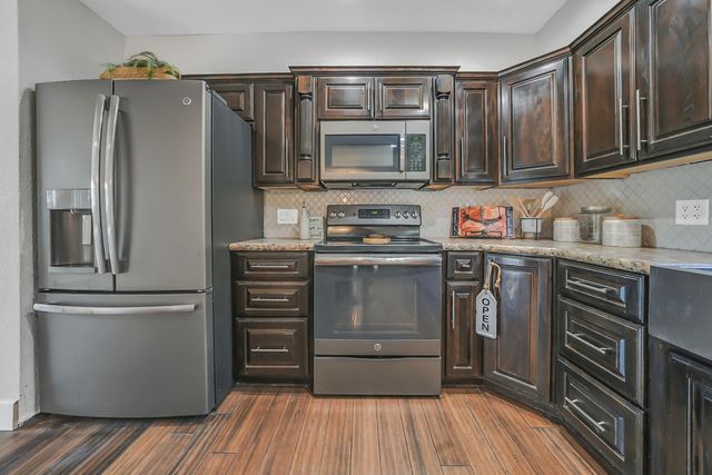 11251 COUNTY ROAD 391, Holts Summit, MO 65043