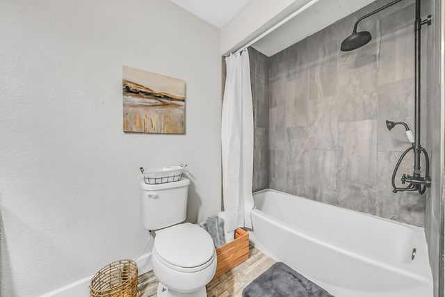 11251 COUNTY ROAD 391, Holts Summit, MO 65043