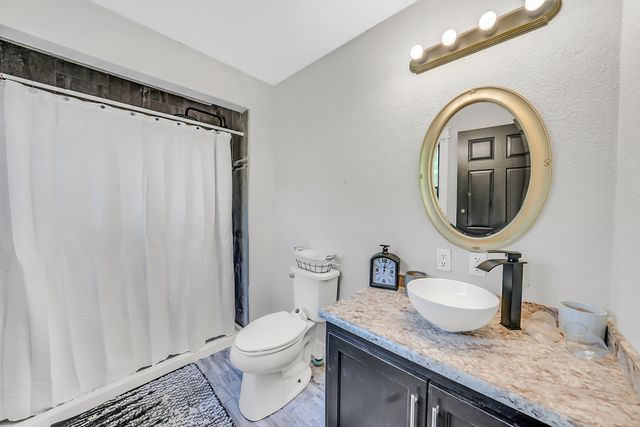 11251 COUNTY ROAD 391, Holts Summit, MO 65043