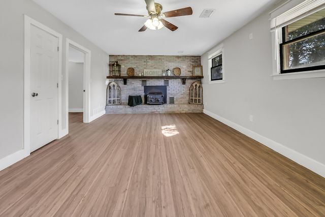 11251 COUNTY ROAD 391, Holts Summit, MO 65043