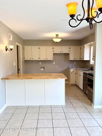 7594 Cherry Valley Boulevard, Southaven, MS 38671