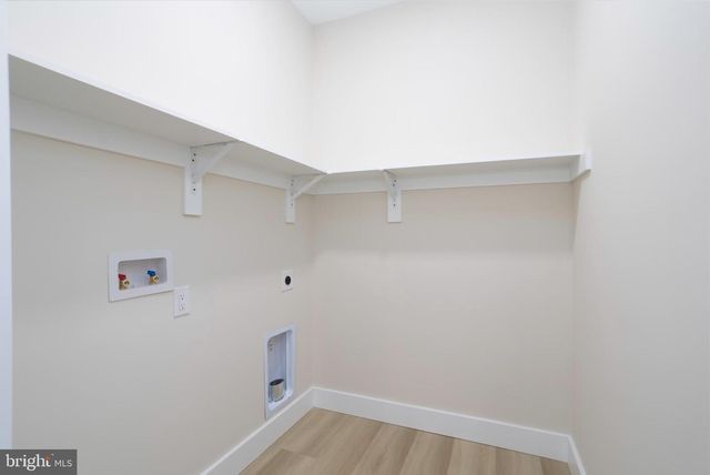 8 SUNRISE AVE, Ridgely, MD 21660