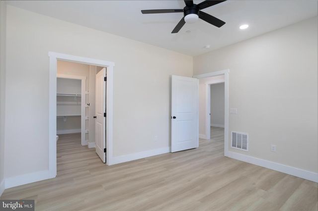 8 SUNRISE AVE, Ridgely, MD 21660