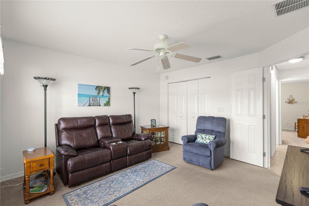 Image 16 of property listing at 8721 SW 60 CIRCLE, Ocala, FL 34476