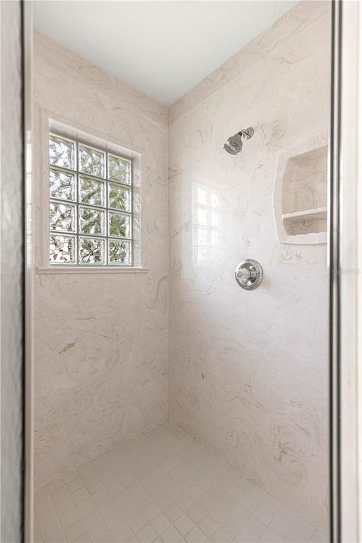 Image 19 of property listing at 8721 SW 60 CIRCLE, Ocala, FL 34476