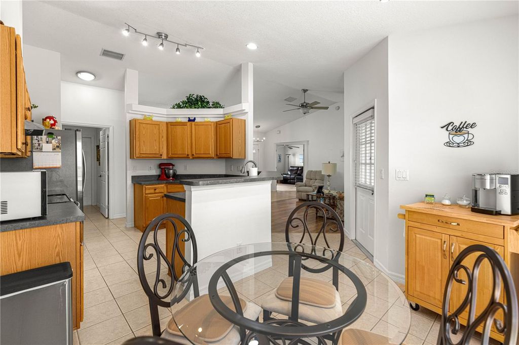 Image 31 of property listing at 8721 SW 60 CIRCLE, Ocala, FL 34476
