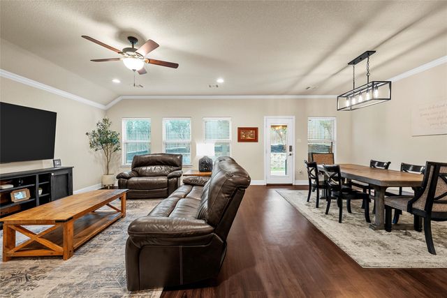 427 Paso Fino Street, Robinson, TX 76706