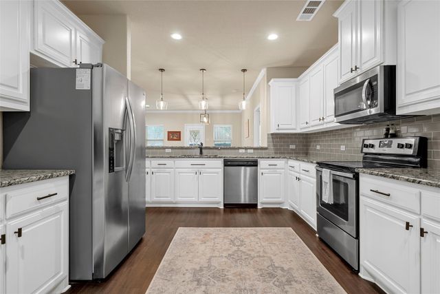427 Paso Fino Street, Robinson, TX 76706