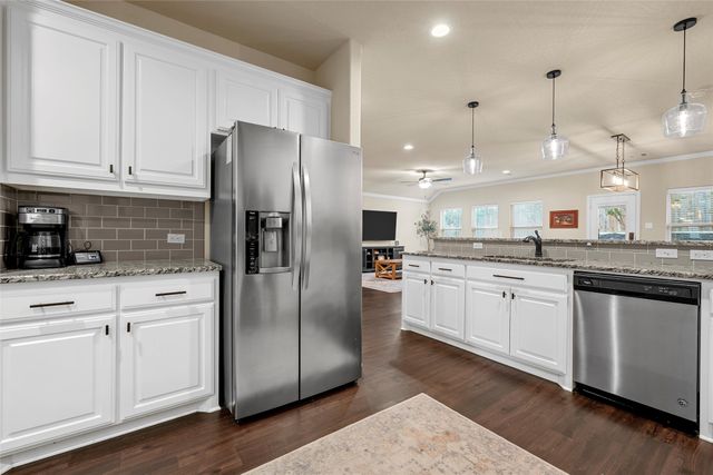 427 Paso Fino Street, Robinson, TX 76706