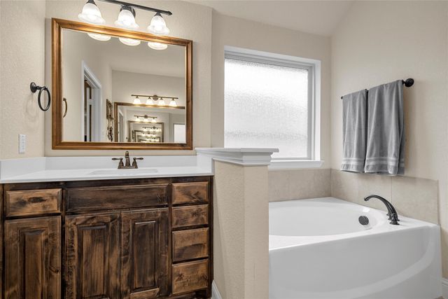 427 Paso Fino Street, Robinson, TX 76706