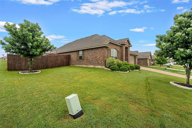 427 Paso Fino Street, Robinson, TX 76706