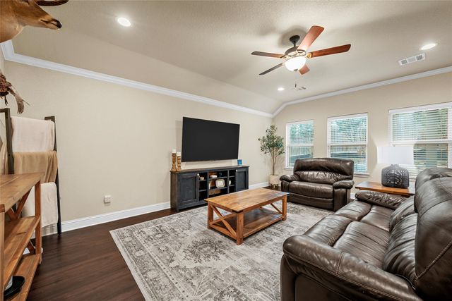 427 Paso Fino Street, Robinson, TX 76706