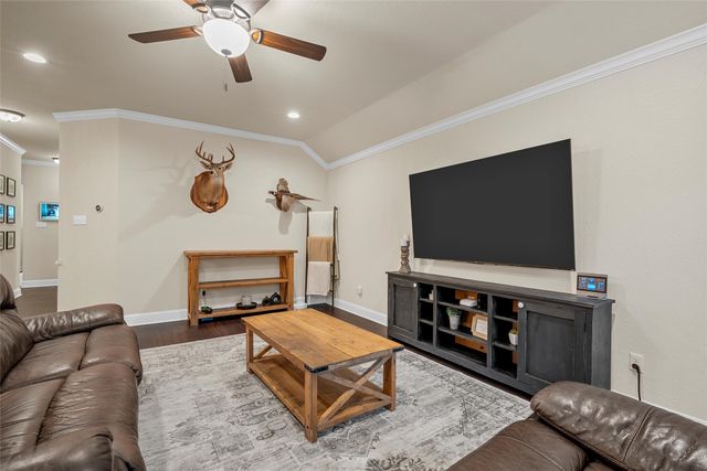427 Paso Fino Street, Robinson, TX 76706