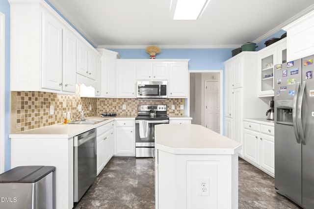 3912 Long Meadow Drive, Mebane, NC 27302