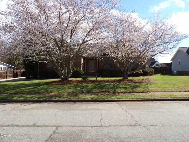 3912 Long Meadow Drive, Mebane, NC 27302