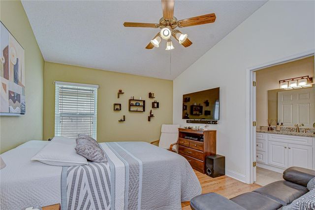 1721 TROPICANA WAY, Valrico, FL 33594