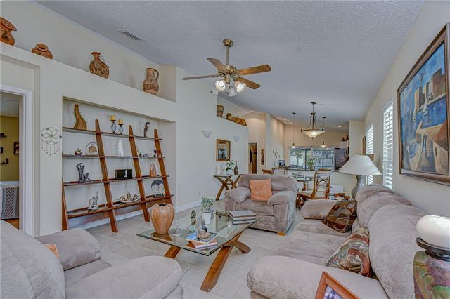 1721 TROPICANA WAY, Valrico, FL 33594