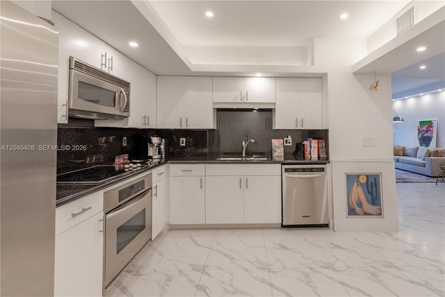 151 Crandon Blvd 122, Key Biscayne, FL 33149
