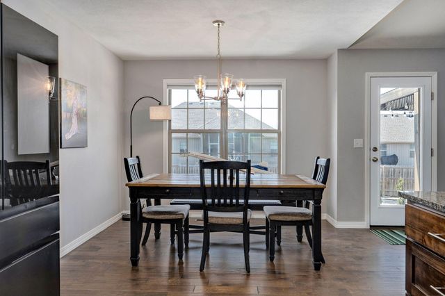 675 N Maplewood Hills, Nixa, MO 65714