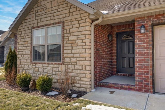 675 N Maplewood Hills, Nixa, MO 65714