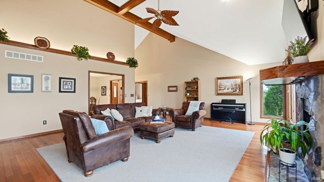 8609 Summerset Place, Fort Wayne, IN 46825