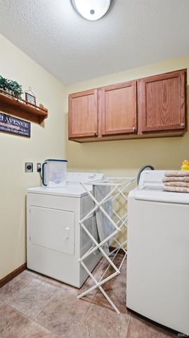 8609 Summerset Place, Fort Wayne, IN 46825