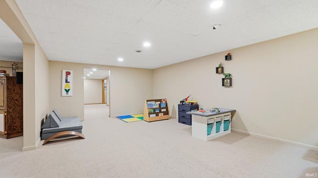 8609 Summerset Place, Fort Wayne, IN 46825