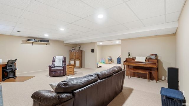 8609 Summerset Place, Fort Wayne, IN 46825