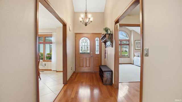 8609 Summerset Place, Fort Wayne, IN 46825