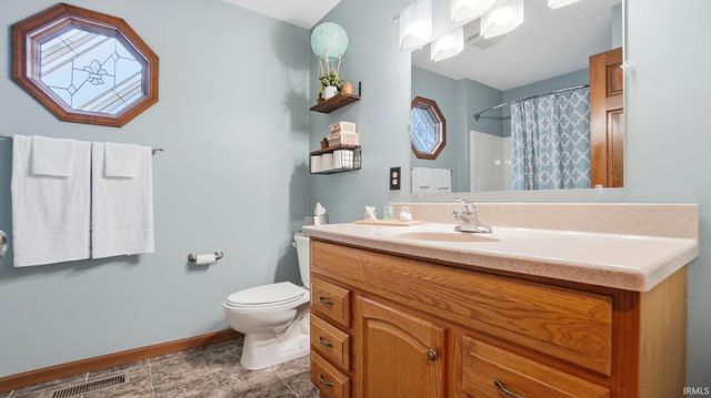 8609 Summerset Place, Fort Wayne, IN 46825