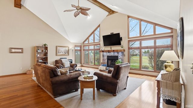 8609 Summerset Place, Fort Wayne, IN 46825