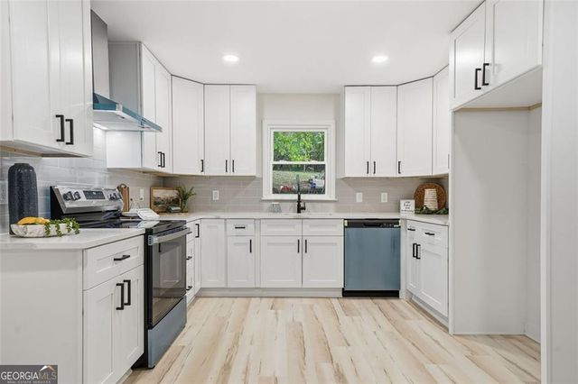 2568 Fontaine Circle, Decatur, GA 30032