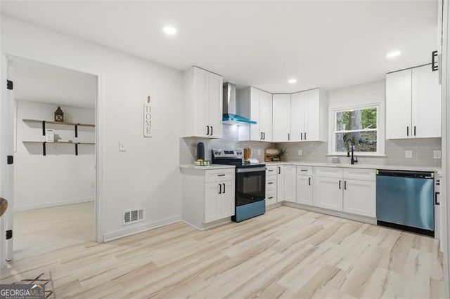 2568 Fontaine Circle, Decatur, GA 30032