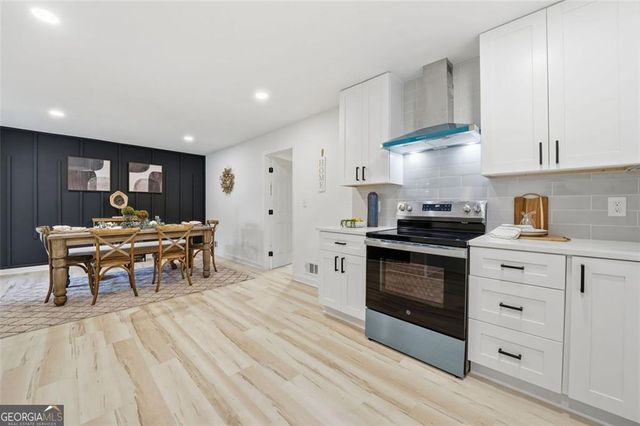 2568 Fontaine Circle, Decatur, GA 30032