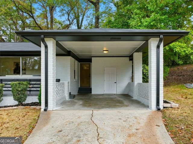 2568 Fontaine Circle, Decatur, GA 30032