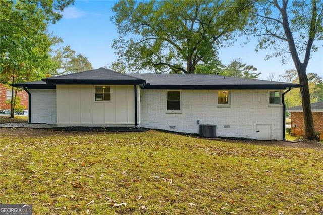 2568 Fontaine Circle, Decatur, GA 30032