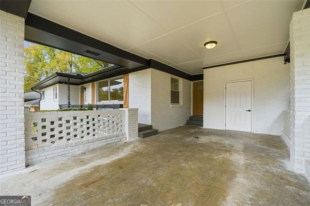 2568 Fontaine Circle, Decatur, GA 30032