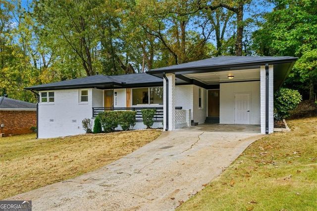 2568 Fontaine Circle, Decatur, GA 30032