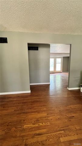 12075 Nero Drive, Florissant, MO 63033